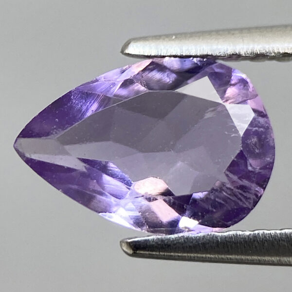 1 0.90ct Natural Sapphire Purple Beautiful Pear Faceted Luster G