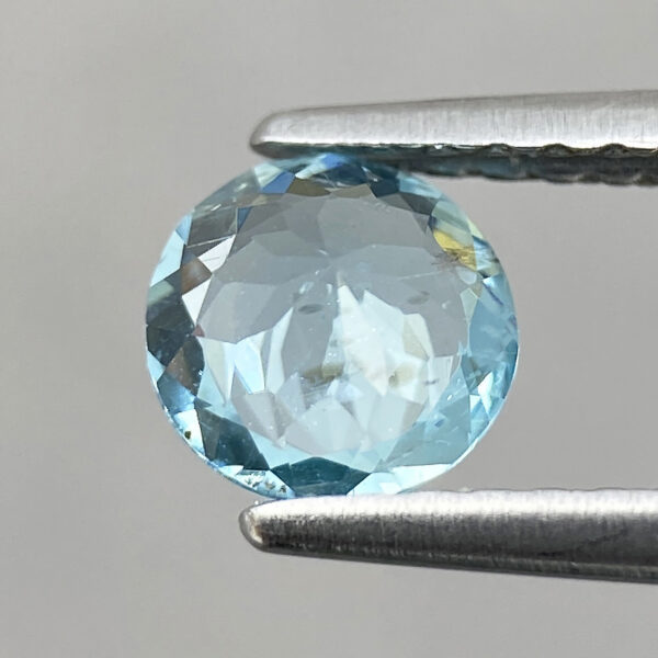 3 0.55ct Natural Blue Apatite Unheated Round Cut 5.6mm Untreated