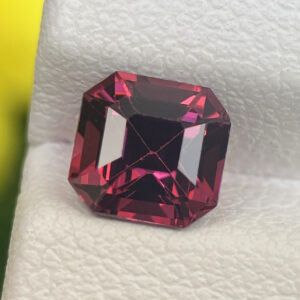 Red Pink Rhodolite Garnet 1.57ct